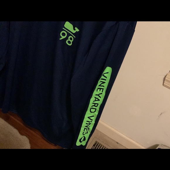 Vineyard Vines Pullover - Picture 2 of 3